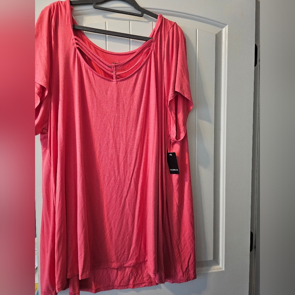 Torrid coral color top 5x- size 28